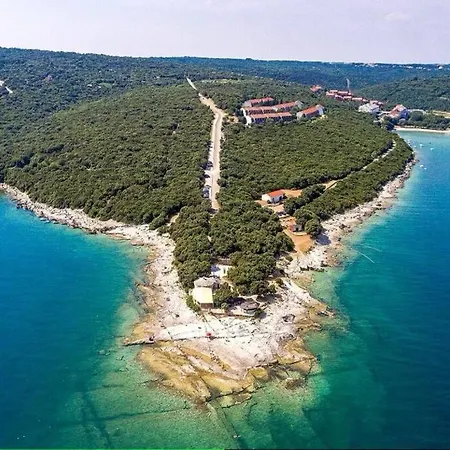 Vacation Near Pula * Loborika